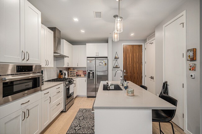 Building Photo - Coming Soon: One-Bedroom, One-Bath Condo i...