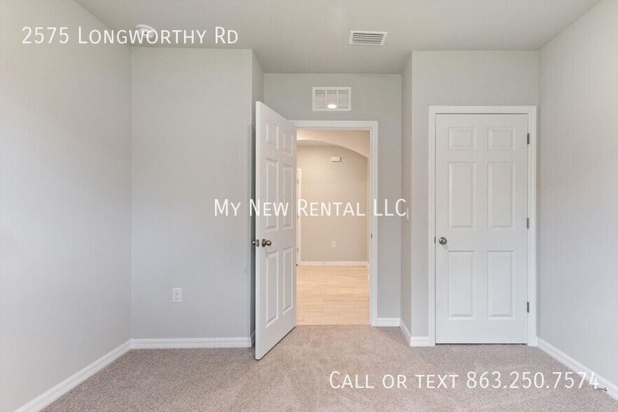 Building Photo - 2575 Longworthy Rd