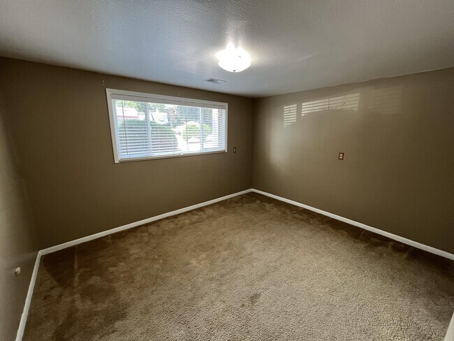 Building Photo - 6752 Quay Ct