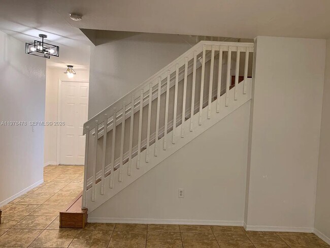 Building Photo - 13849 SW 275th Terrace