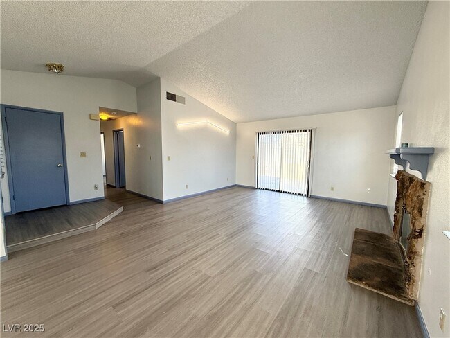 Building Photo - 5876 Filmore Ave