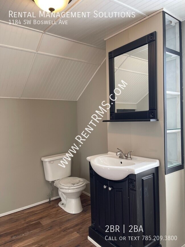 Building Photo - 1184 SW Boswell Ave