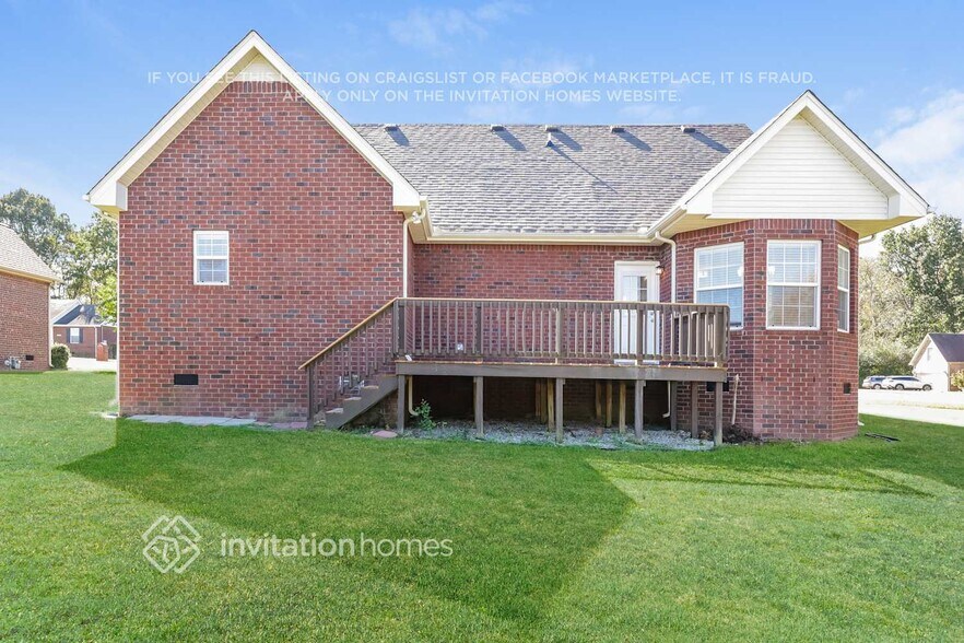 Building Photo - 1005 Bolton Dr