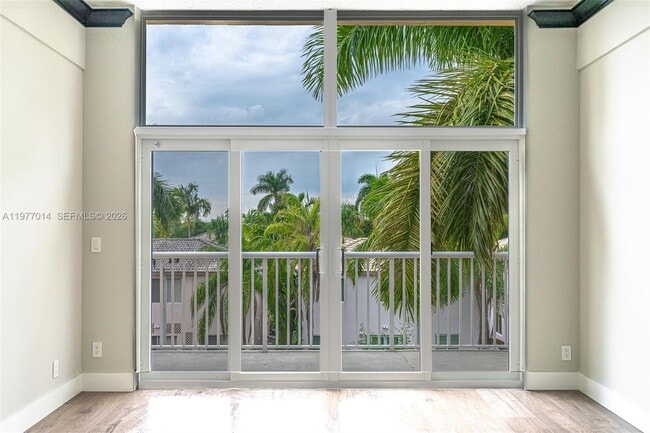 Building Photo - 1450 SE 3rd Ave