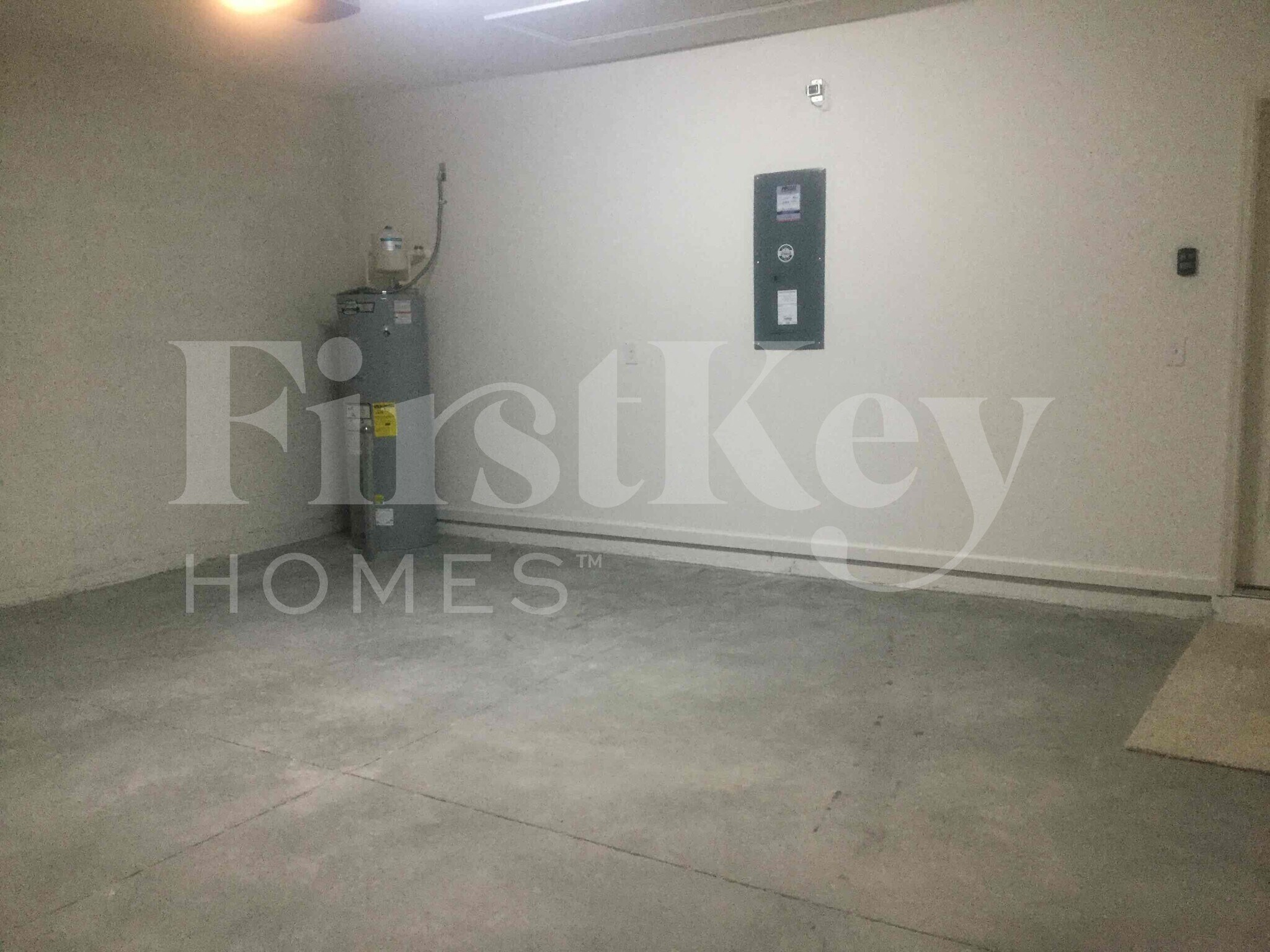 Building Photo - 2472 SE Floresta Dr