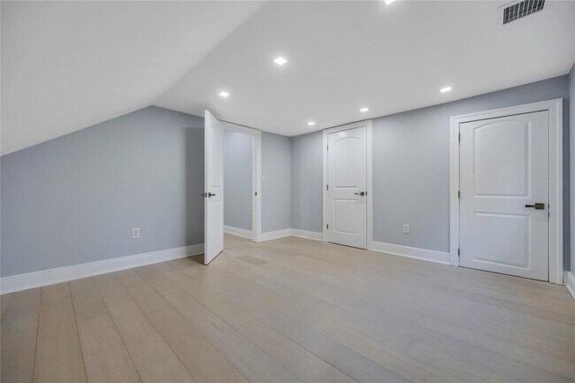 Building Photo - 503 Bayville Rd