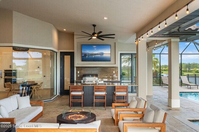 Building Photo - 8499 Serrano Cir