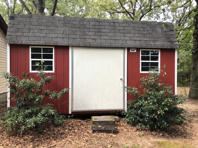 Building Photo - Secluded Country Retreat — Minutes from Se...