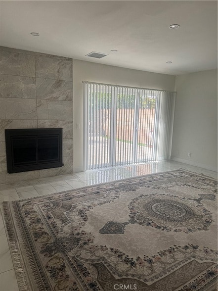 Building Photo - 7127 White Oak Ave