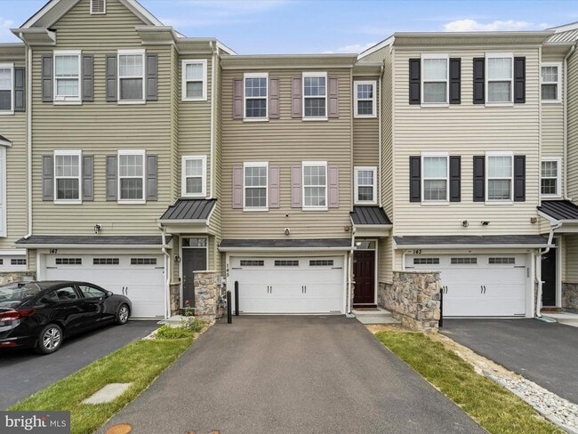 Building Photo - 145 Mercer Ct