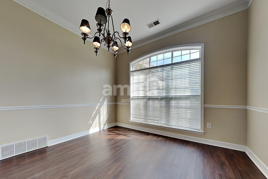 Building Photo - 375 Vaiden Ridge Dr N