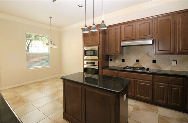 Building Photo - 13315 Olive Trce
