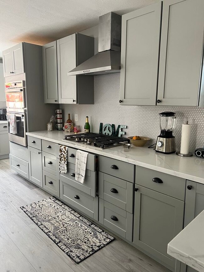 Building Photo - 808 Colton Dr