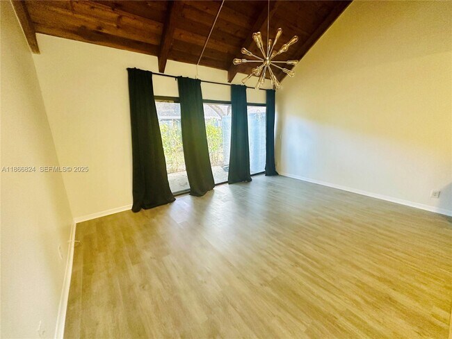 Building Photo - 33 Deer Creek Rd