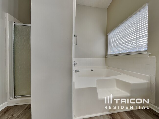 Building Photo - 4575 Bridle Point Pkwy