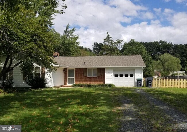 Building Photo - 241 N Randolph Rd
