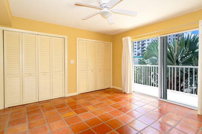 Building Photo - El Dorado Club