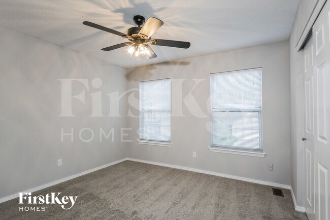 Building Photo - 457 Oak Glen Dr