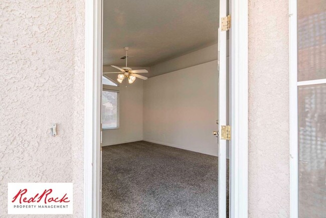 Building Photo - 3 Bed 2 Bath, 2 Car Garage with a Fully Fe...