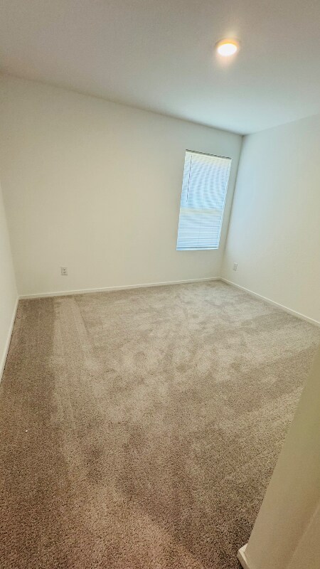 Building Photo - 472 Shoreview Dr
