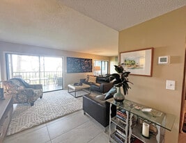 Building Photo - 46 Veronese Ct