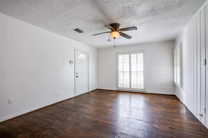 Building Photo - 1425 Cedar Crest Dr