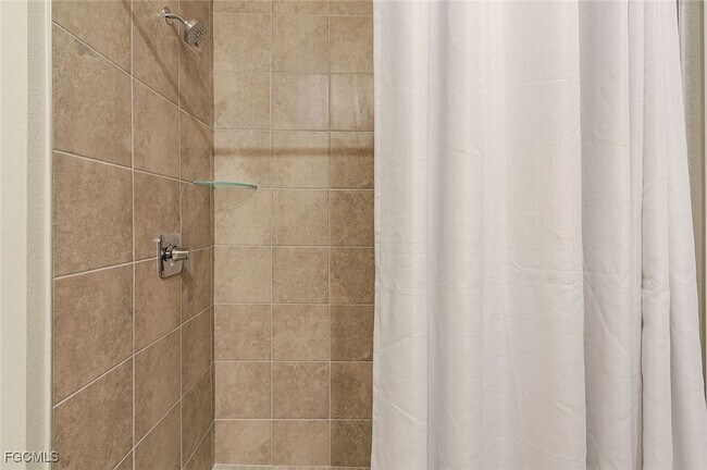 Building Photo - 642 Tropicana Pkwy E