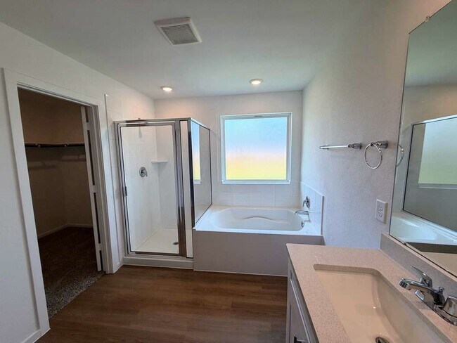 Building Photo - 9042 Shady Cabana Wy