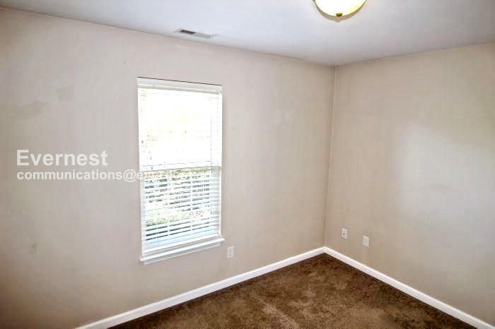 Building Photo - 5555 Crooked Creek Dr