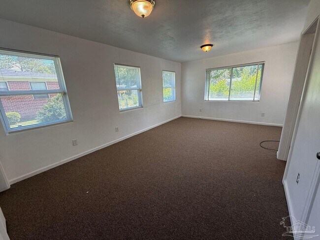 Building Photo - 309 Gamarra Rd