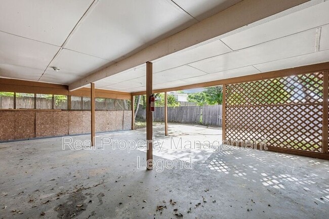 Building Photo - 8236 El Retiro Rd