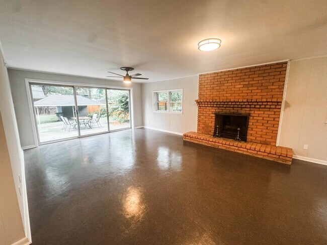 Building Photo - 5504 Normandy Rd