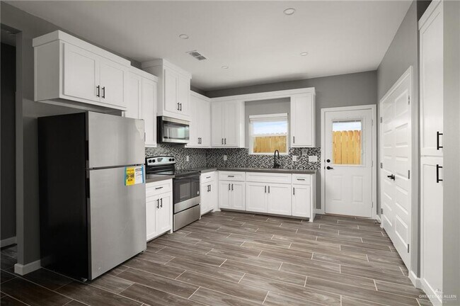 Building Photo - 23 Whetstone Ave