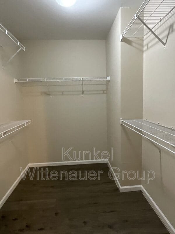 Building Photo - 601 Whetstone Ln