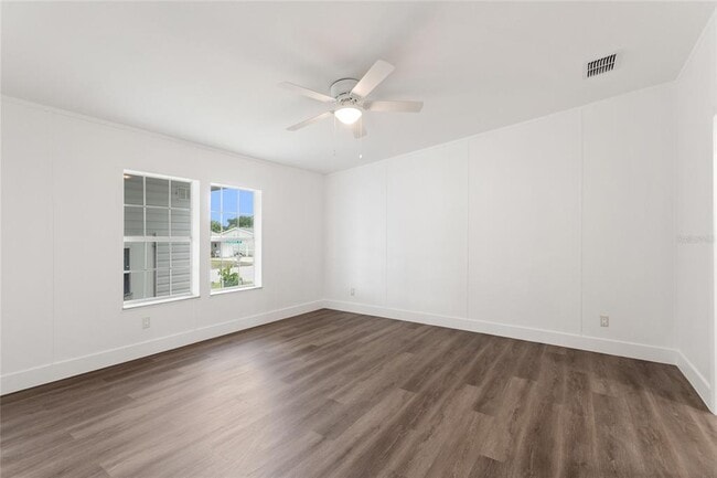 Building Photo - 486 Lindsey Dr