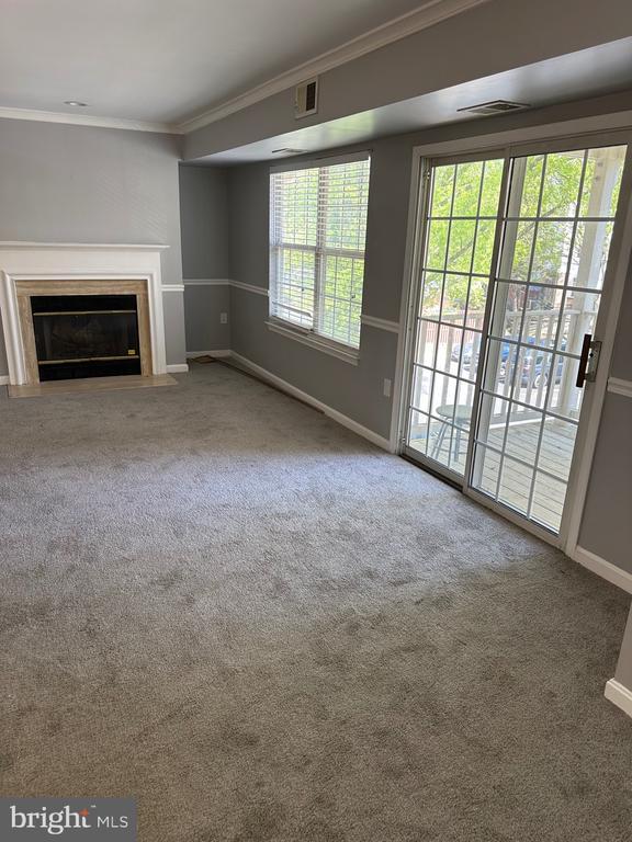 Building Photo - 9708 Lake Point Ct