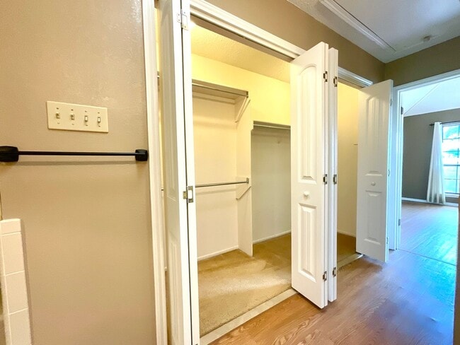 Building Photo - 7326 Putter Ln