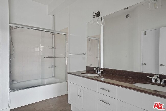 Building Photo - 13020 Pacific Promenade