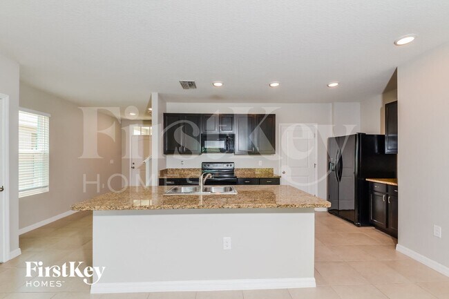 Building Photo - 5227 San Palermo Dr