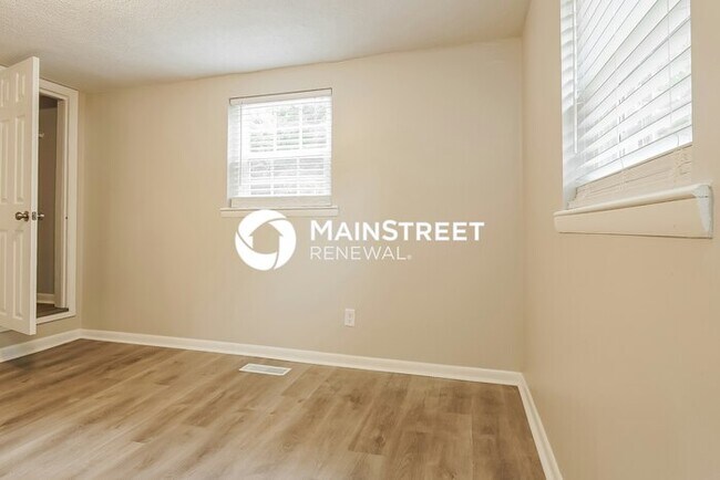 Building Photo - 3 Bedroom Pet-Friendly Home in BESSEMER, A...