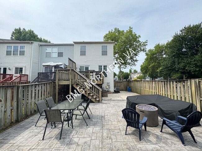 Building Photo - 301 Bridle Crest Square NE