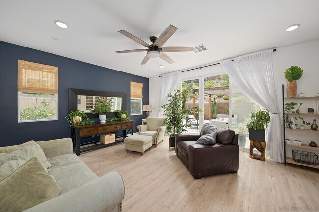 Building Photo - 8850 Weston Rd