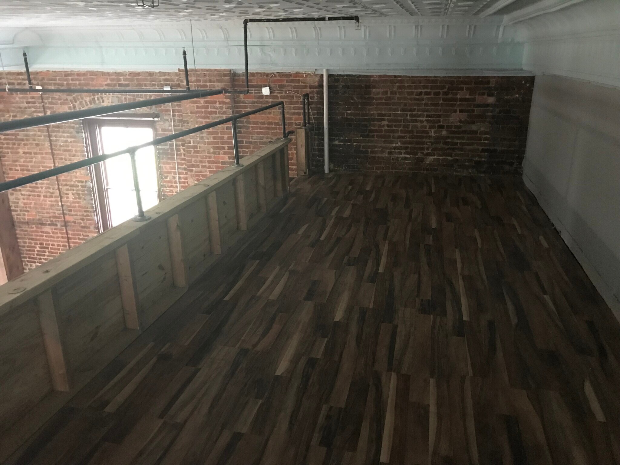 Loft within a loft! - 558 St Francis St
