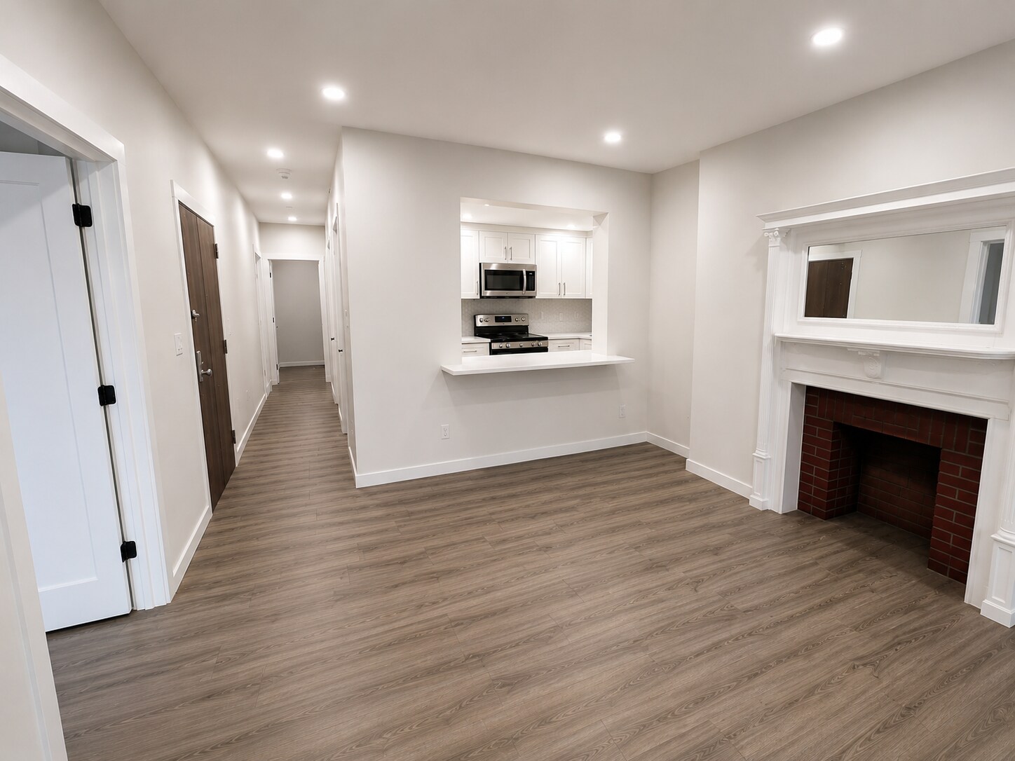 Building Photo - 557 Columbus Ave