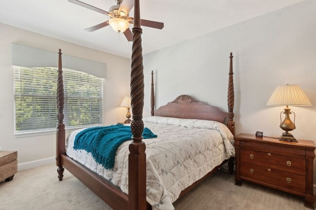 Building Photo - Fully Renovated 3BR/2.5BA Condo with Garag...