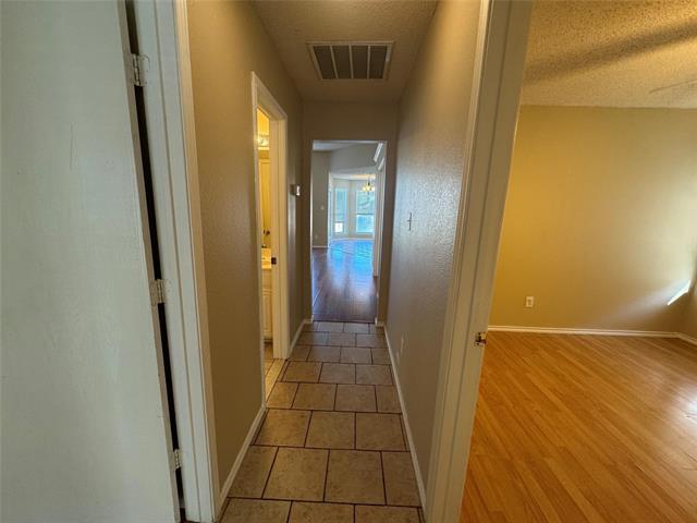 Building Photo - 7021 Spoonbill Ct