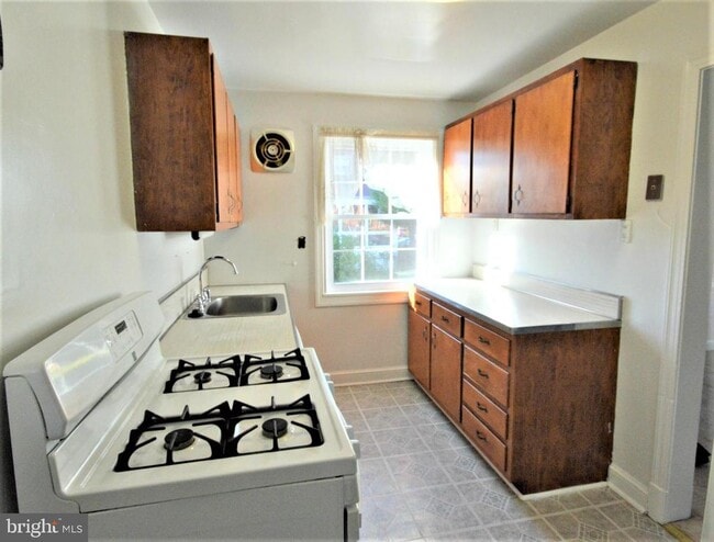 Building Photo - 4600 3rd St N