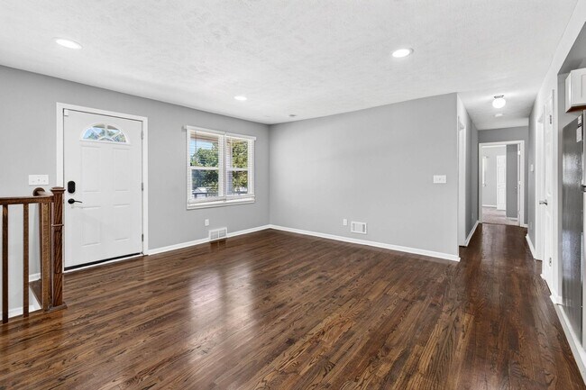 Building Photo - 7629 Pinkney St