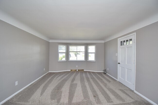 Building Photo - 1800 Keith Dr