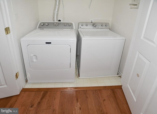 Building Photo - 43088 Shadow Terrace